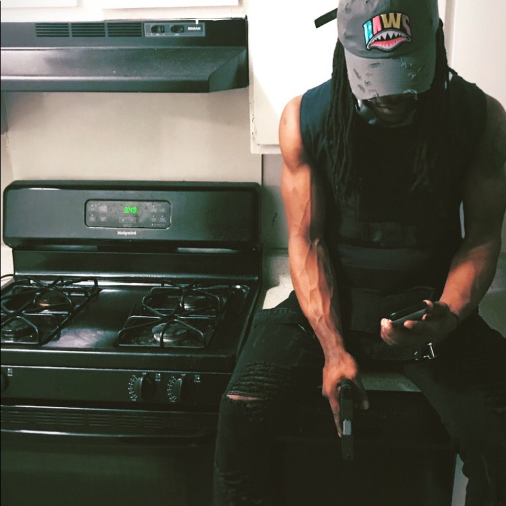 Meet your Posher, Kiing